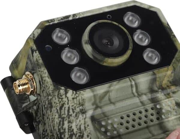 Découvrez notre analyse du photopiège 4G AntDau71® CW984 : performance exceptionnelle et autonomie solaire impressionnante pour les amateurs de nature et de surveillance.