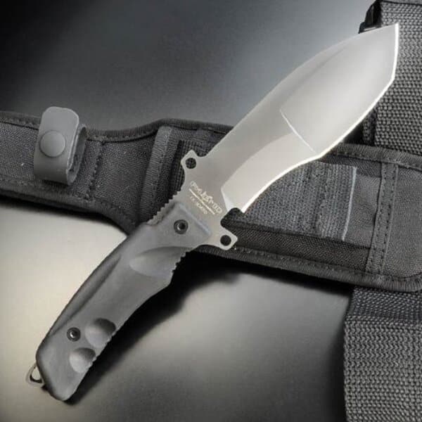 Découvrez notre test complet du couteau FX-9CM01B, le tracker camp ultime pour vos aventures en plein air. Avis, performances et caractéristiques détaillées. 