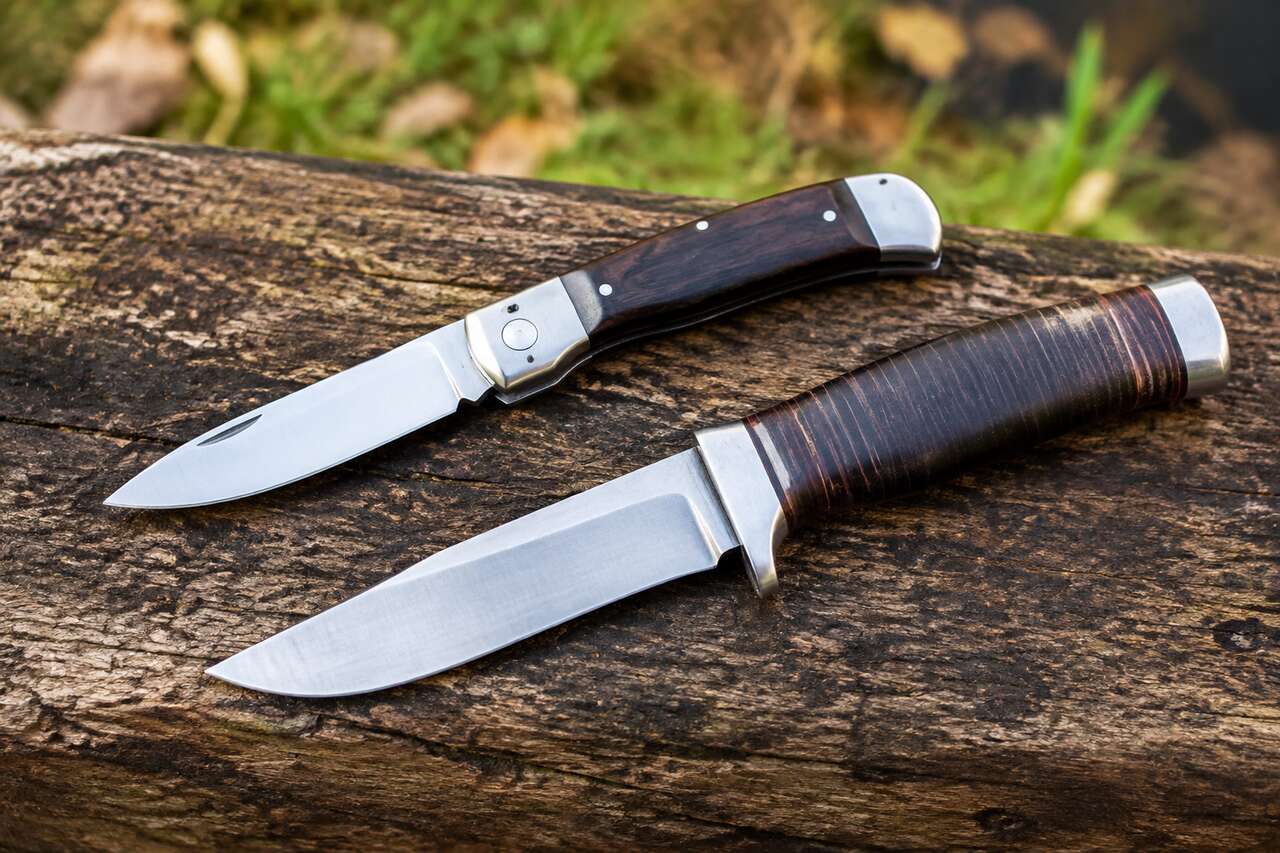 Couteau de chasse pliant ou fixe : lequel choisir ?
